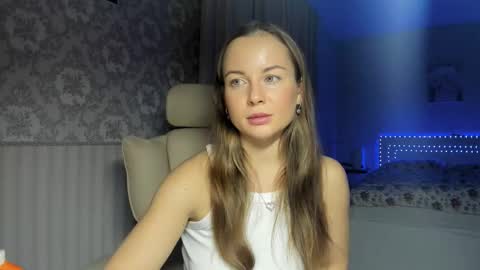 Jennifer online show from March 1, 10:03 pm