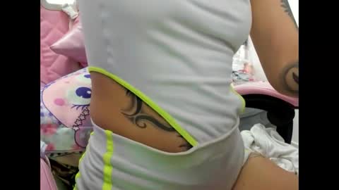 jennifer_bodyy0404 online show from February 28, 2:04 am