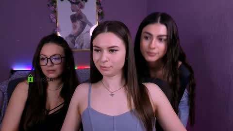 jennifer_sheil online show from February 17, 10:25 am