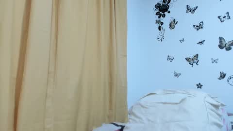 Snapshot of jenniferloveyou chatting on October 1, 12:21 am jenniferloveyou online show from October 1, 12:21 am