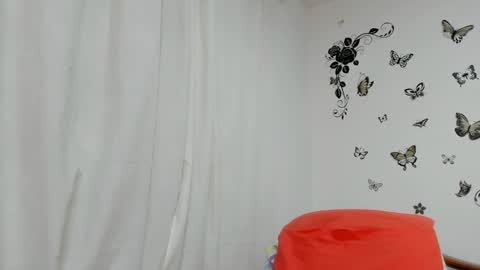 Snapshot of jenniferloveyou chatting on January 24, 10:08 pm jenniferloveyou online show from January 24, 10:08 pm