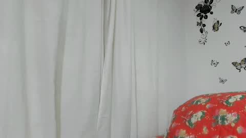 Snapshot of jenniferloveyou chatting on February 21, 9:11 pm jenniferloveyou online show from February 21, 9:11 pm