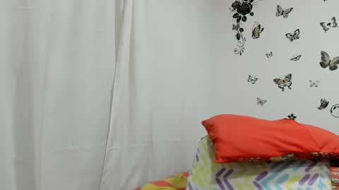 Snapshot of jenniferloveyou chatting on February 19, 8:52 pm jenniferloveyou online show from February 19, 8:52 pm