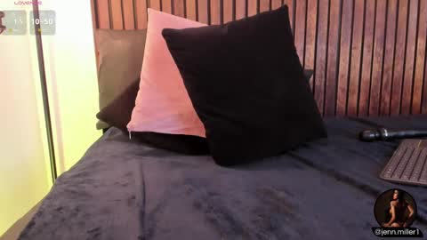 Snapshot of jennmiller_ chatting on February 26, 2:49 pm online show from February 26, 2:49 pm