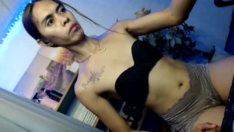 PRETTY JENNY online show from July 11, 1:32 am
