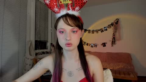 Snapshot of jenny_cox_love chatting on December 23, 6:26 pm Jennifer Jenny Darling   online show from December 23, 6:26 pm