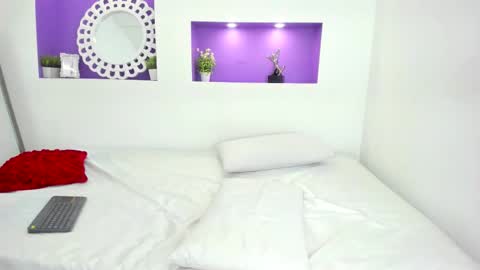 jenny_towers online show from February 8, 8:01 pm