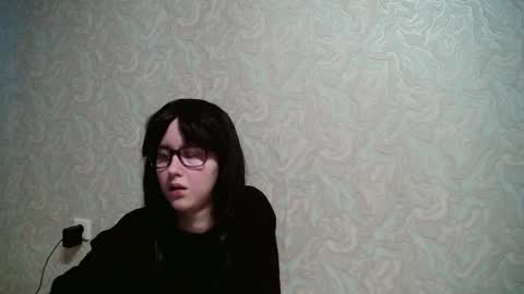 JennyOlset online show from December 5, 8:49 am