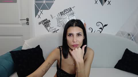 Snapshot of jennyxxx00 chatting on January 23, 12:19 pm Jenny online show from January 23, 12:19 pm