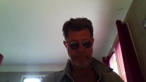 jerflor online show from May 6, 1:17 pm