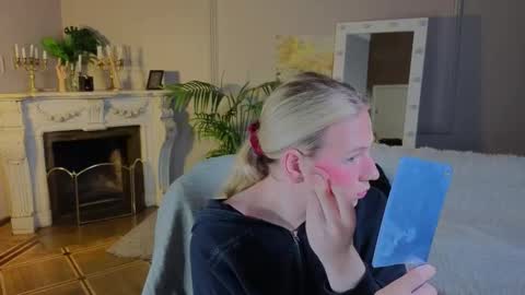 Snapshot of jes_solar chatting on September 16, 2:31 pm jes_solar online show from September 16, 2:31 pm