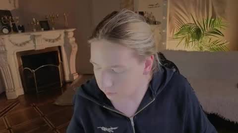 jes_solar online show from April 12, 6:56 pm