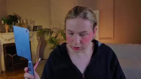Snapshot of jes_solar chatting on October 1, 11:31 am jes_solar online show from October 1, 11:31 am