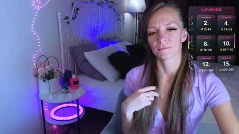 jesica_moon_peachy online show from November 14, 2:25 am