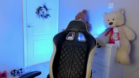 Snapshot of jess1ca_rabb1t chatting on December 6, 3:28 pm jess1ca_rabb1t online show from December 6, 3:28 pm