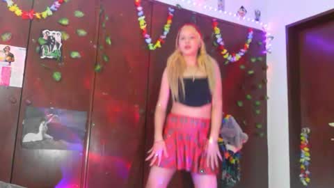 Jessica online show from February 3, 5:27 am