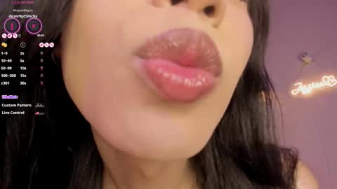 itsjesscollen online show from January 13, 9:06 am