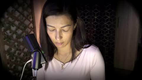 Jessica Gomez online show from April 16, 3:50 am