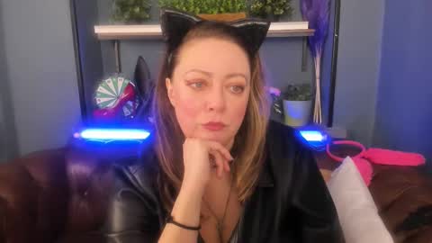 Snapshot of jessica_foxie chatting on February 22, 12:29 pm Jessica online show from February 22, 12:29 pm