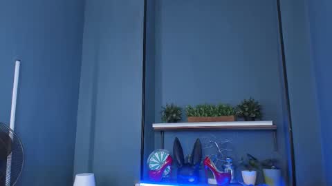 Snapshot of jessica_foxie chatting on February 13, 3:35 pm Jessica online show from February 13, 3:35 pm