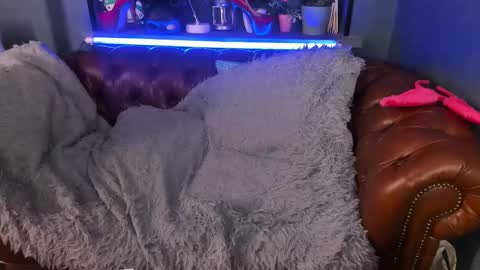 Snapshot of jessica_foxie chatting on March 3, 5:41 pm Jessica online show from March 3, 5:41 pm