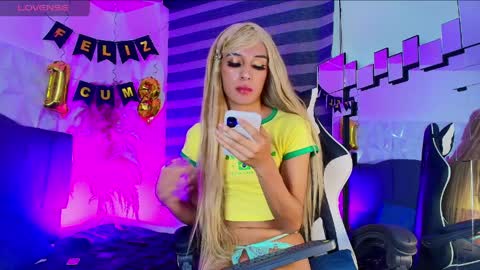 jessica_tan online show from April 3, 8:32 am