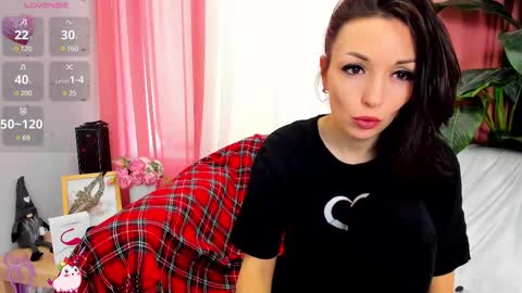 Snapshot of jessica_tiny chatting on February 14, 5:41 am Jessica online show from February 14, 5:41 am