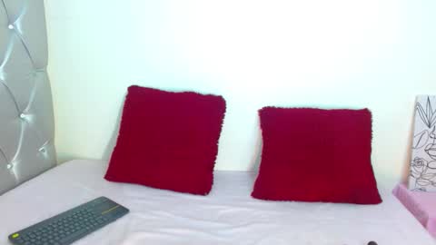 jessicarabbit4 online show from November 27, 4:42 am