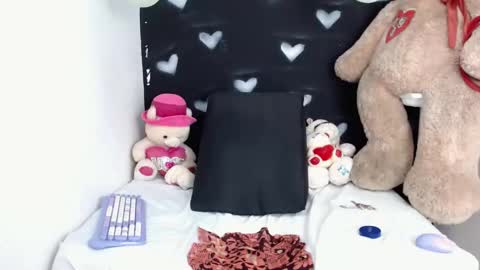 Snapshot of jessiedugalxxx chatting on October 17, 12:42 pm Jessie Big Boobs online show from October 17, 12:42 pm