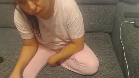 Snapshot of jessiestar3 chatting on February 28, 5:15 am jessiestar3 online show from February 28, 5:15 am