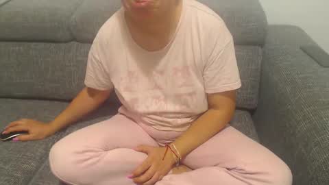 Snapshot of jessiestar3 chatting on March 3, 5:20 am jessiestar3 online show from March 3, 5:20 am