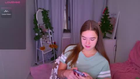 Jessi online show from December 22, 2:13 pm