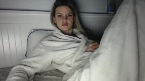 jessieryan online show from February 11, 3:54 am