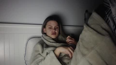 jessieryan online show from December 20, 5:03 am