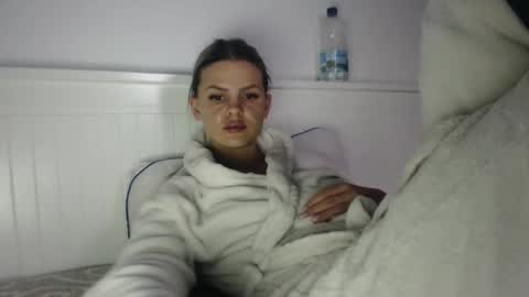 jessieryan online show from February 8, 6:28 am