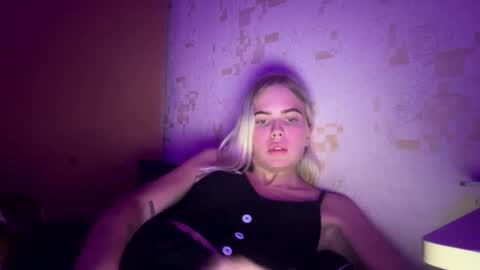 Snapshot of jessika_evans chatting on September 29, 6:40 pm jessika_evans online show from September 29, 6:40 pm