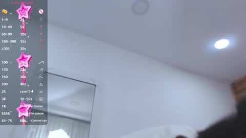 paola online show from November 10, 12:30 pm