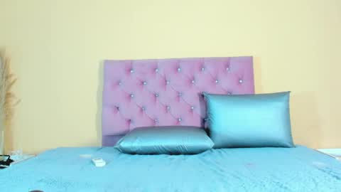 Snapshot of jessy_skinny_ chatting on September 29, 2:43 am Jessy online show from September 29, 2:43 am