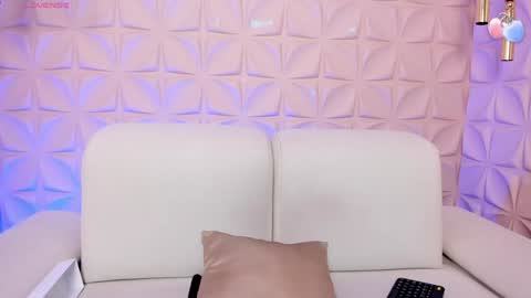 Snapshot of jessymorgan_ chatting on February 7, 3:34 am Jessy Morgan online show from February 7, 3:34 am