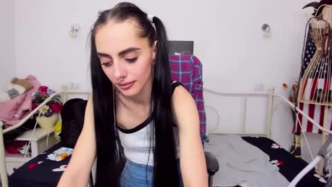 Snapshot of jessystarrr chatting on February 24, 3:55 am Jessy online show from February 24, 3:55 am