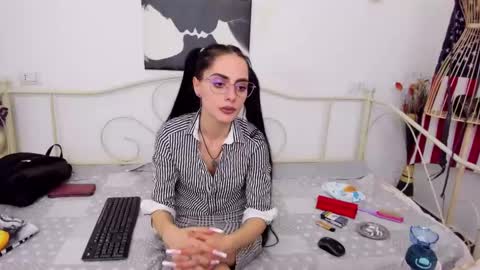 Snapshot of jessystarrr chatting on February 12, 7:45 pm Jessy online show from February 12, 7:45 pm