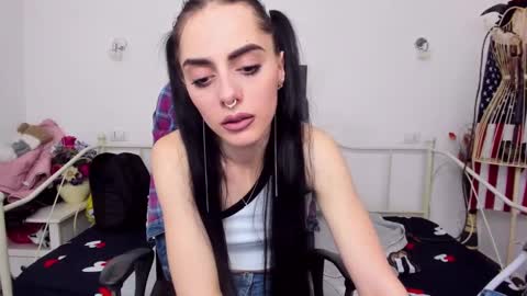 Snapshot of jessystarrr chatting on February 24, 12:52 am Jessy online show from February 24, 12:52 am