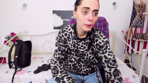 Snapshot of jessystarrr chatting on February 16, 7:27 pm Jessy online show from February 16, 7:27 pm