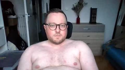 jeuneloup92 online show from February 17, 5:01 pm