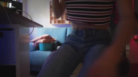 Snapshot of jfemk chatting on January 2, 1:51 pm jfemk online show from January 2, 1:51 pm