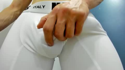 Jheampiero online show from December 20, 2:57 pm