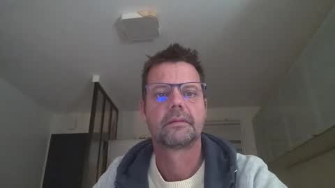 jhmec44000 online show from May 10, 9:32 pm