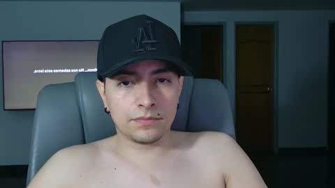 Jhoan Saenz online show from November 14, 4:25 am