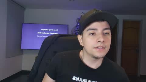 Jhoan Saenz online show from November 18, 4:37 am