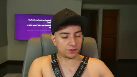 Snapshot of jhoan_saenz chatting on October 14, 2:36 am Jhoan Saenz online show from October 14, 2:36 am
